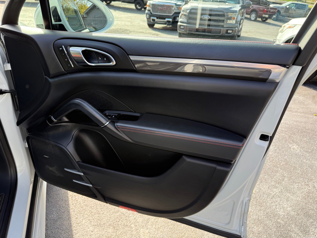 2017 Porsche Cayenne Image 72