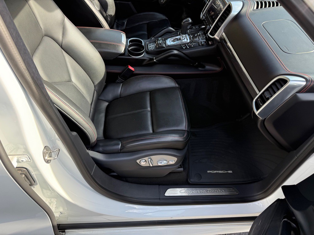 2017 Porsche Cayenne Image 73