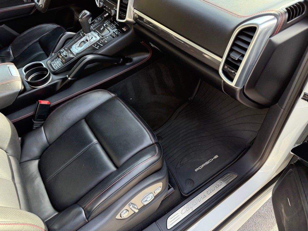 2017 Porsche Cayenne Image 75