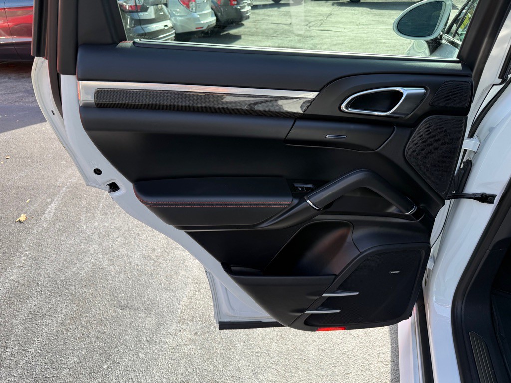 2017 Porsche Cayenne Image 81