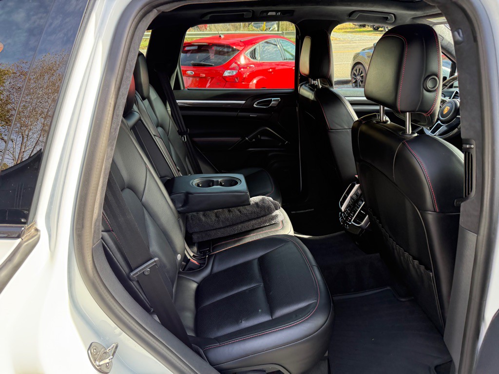 2017 Porsche Cayenne Image 82