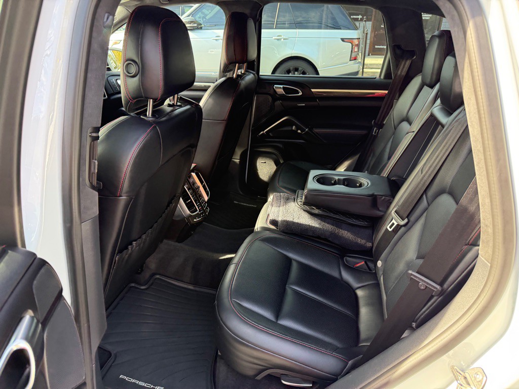 2017 Porsche Cayenne Image 83