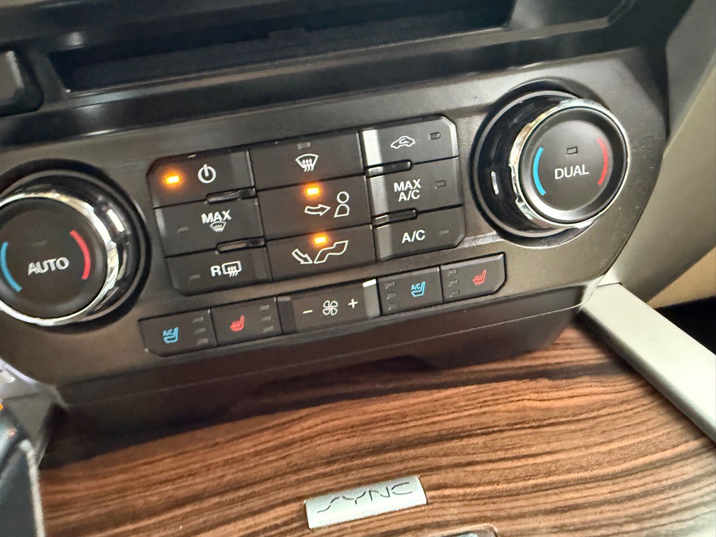 2015 Ford F-150 Image 46