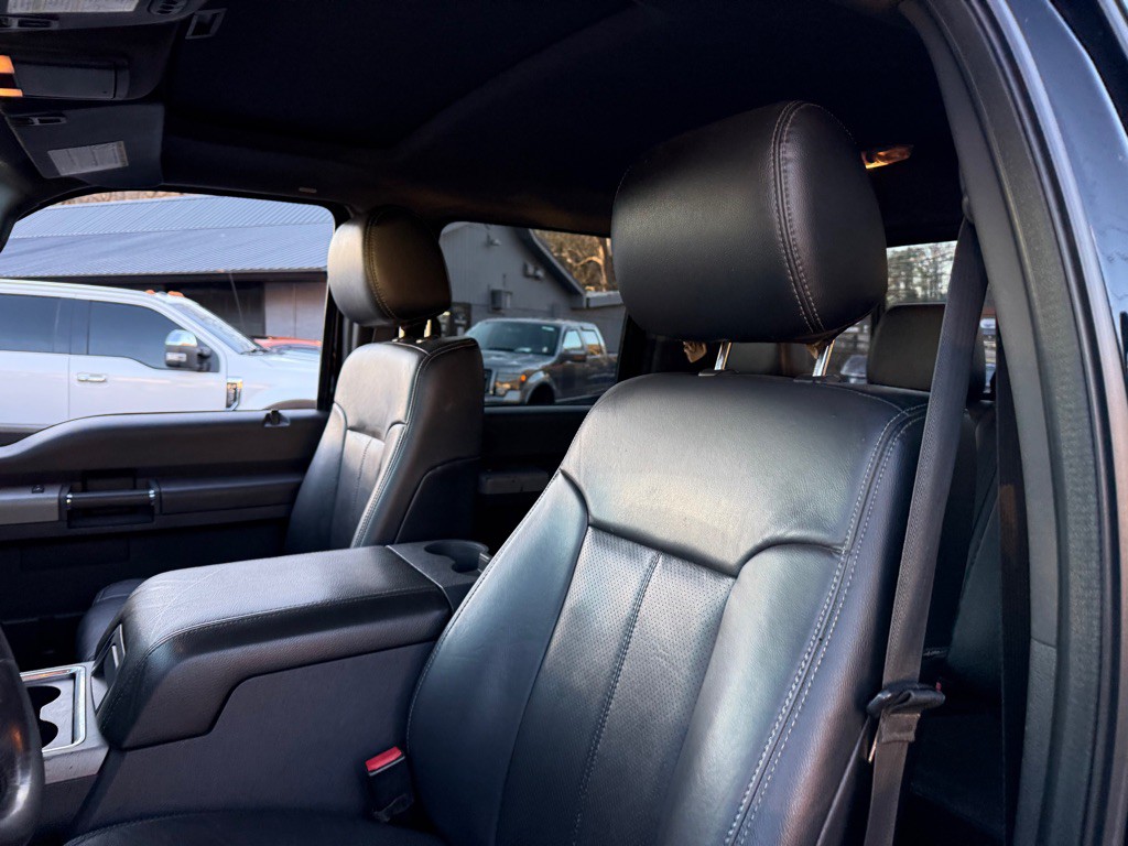 2016 Ford F-350 Image 45