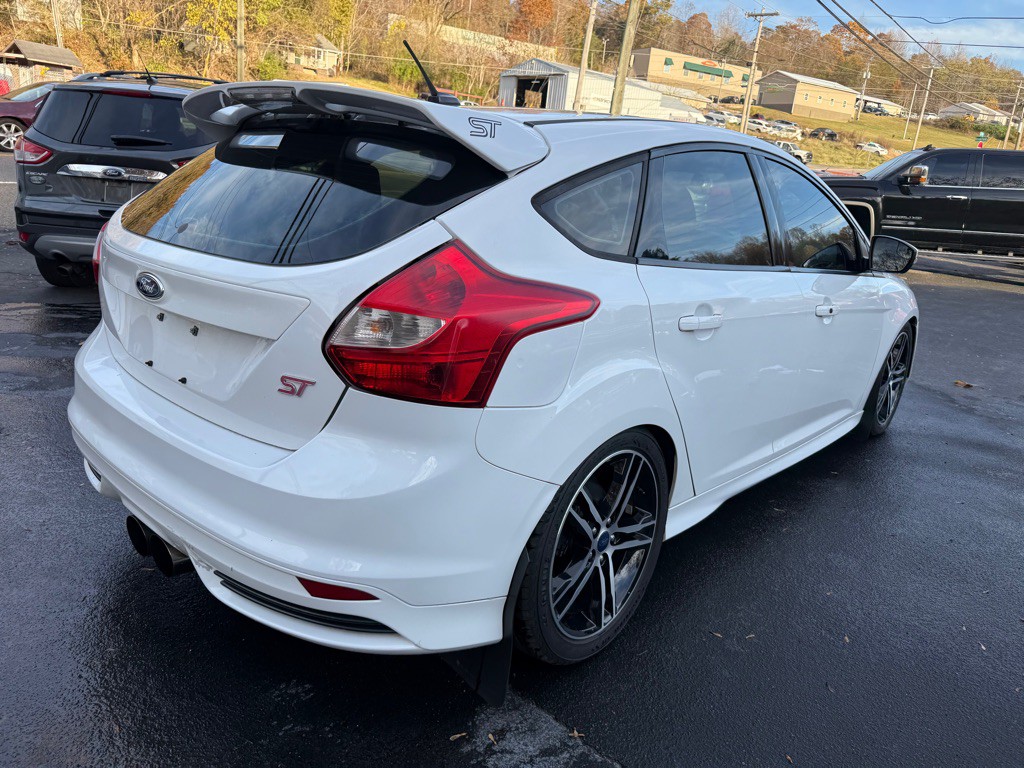 2014 Ford Focus Image 1