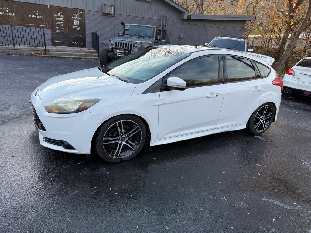 2014 Ford Focus Image 16