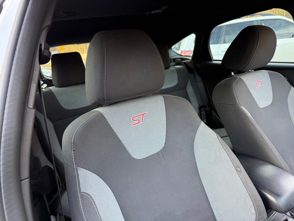 2014 Ford Focus Image 35