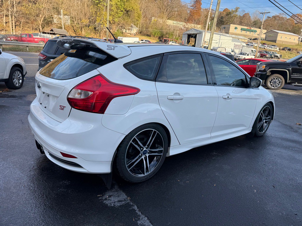 2014 Ford Focus Image 12