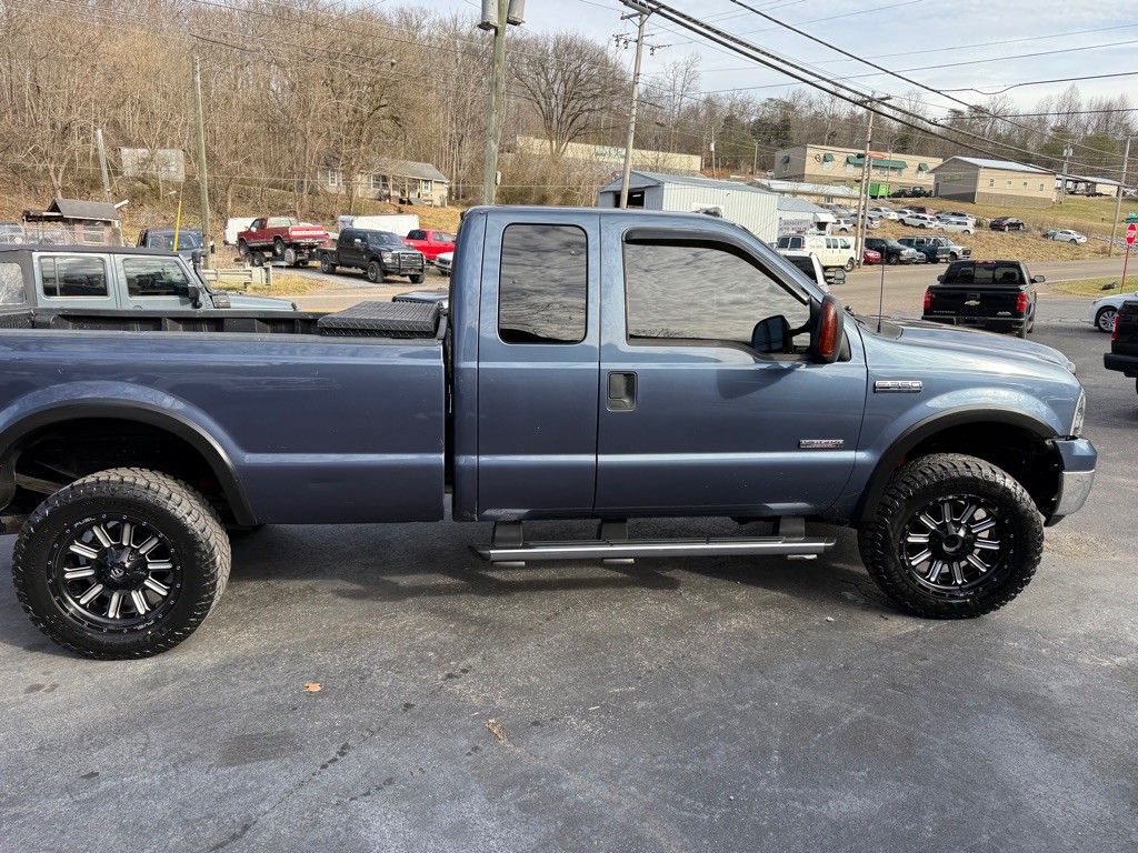 2006 Ford F-350 Image 13