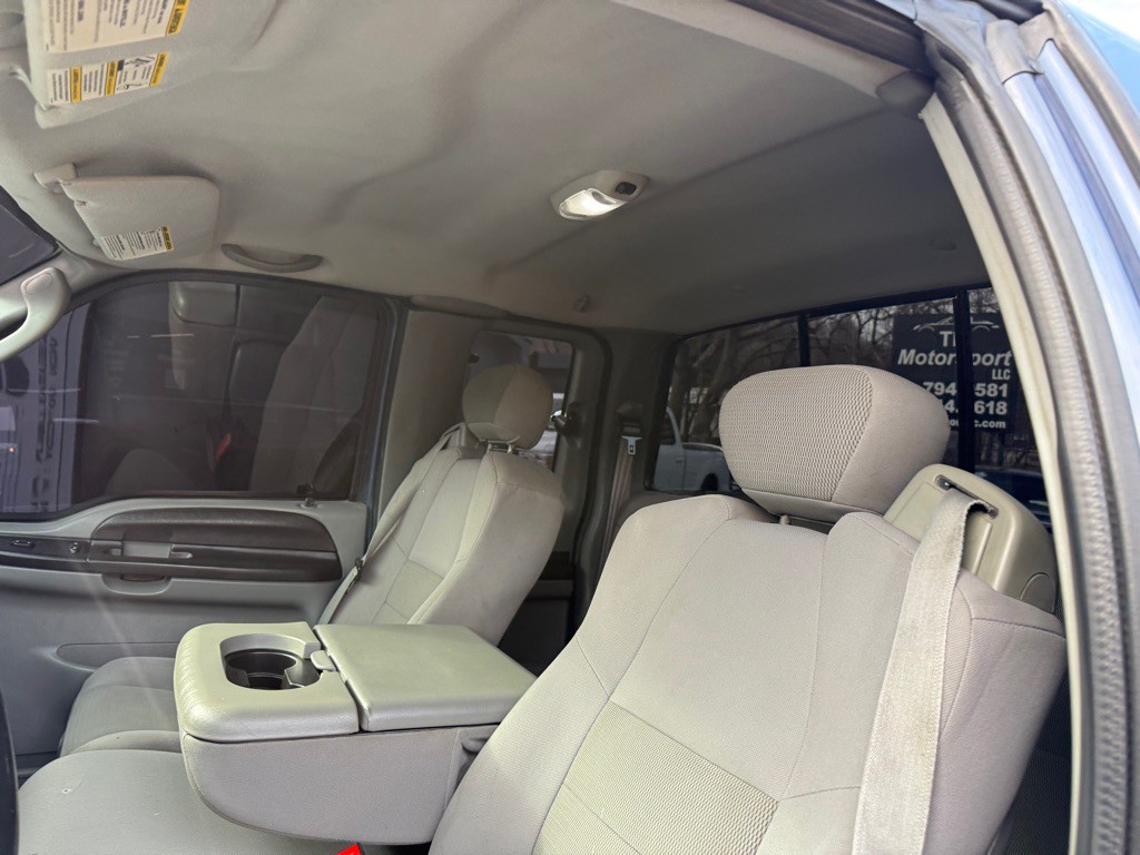 2006 Ford F-350 Image 46