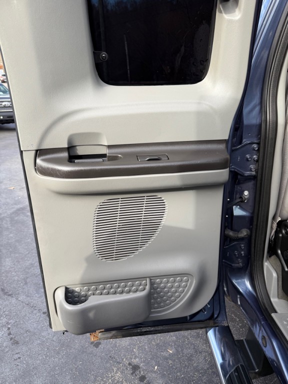 2006 Ford F-350 Image 61