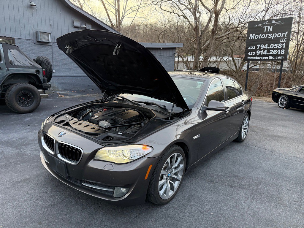 2013 BMW 5 Series Image 7