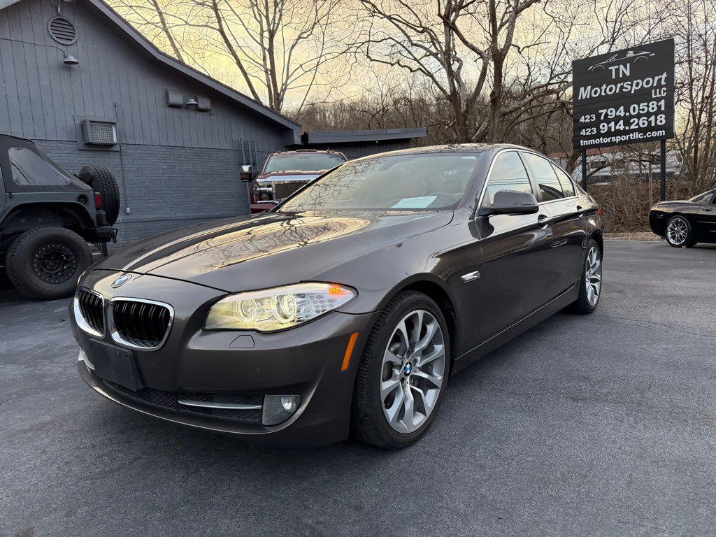 2013 BMW 5 Series Image 8