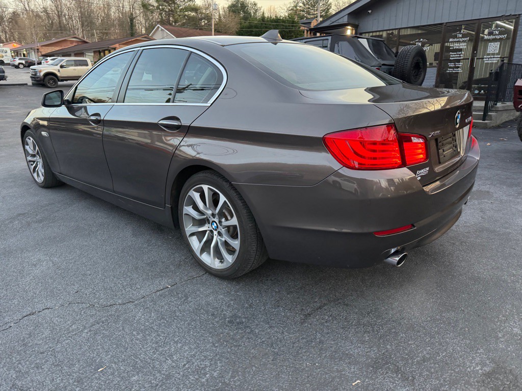 2013 BMW 5 Series Image 22