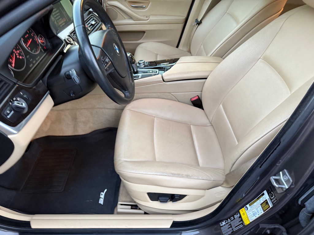 2013 BMW 5 Series Image 45