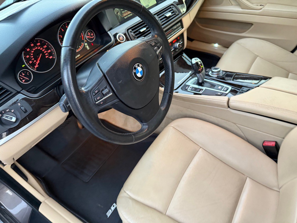 2013 BMW 5 Series Image 58