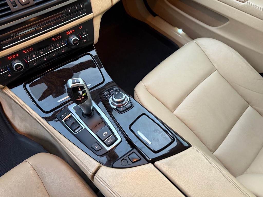 2013 BMW 5 Series Image 62