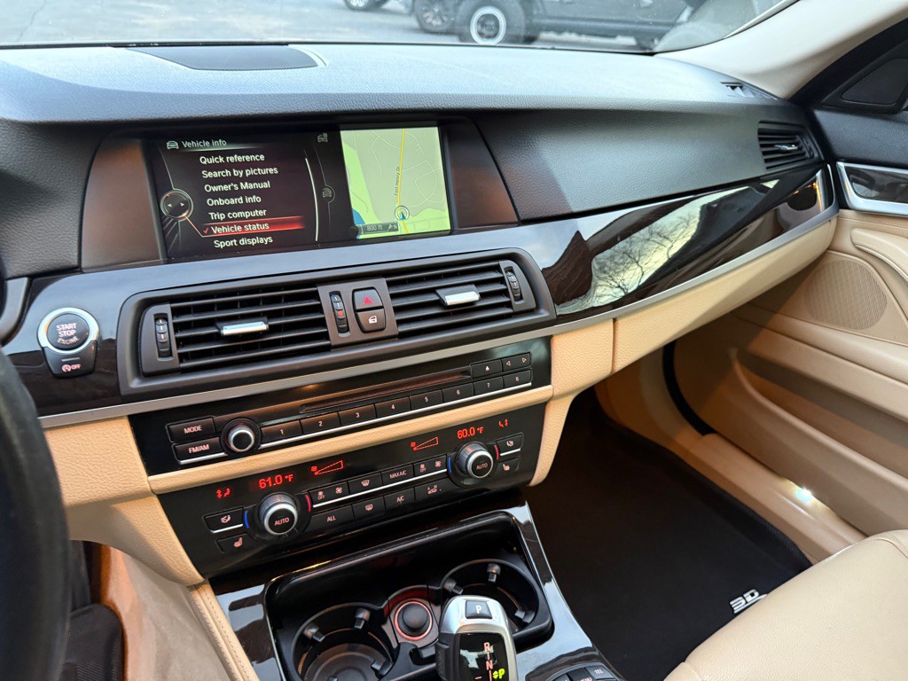 2013 BMW 5 Series Image 64