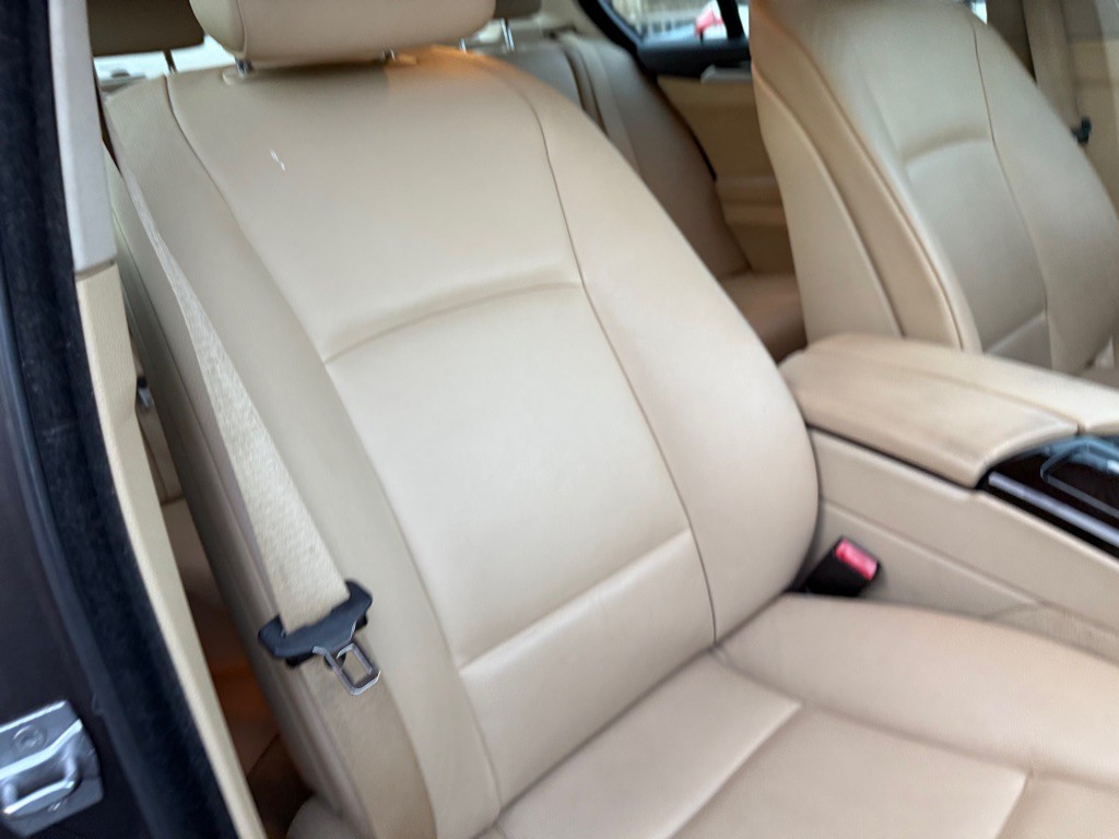 2013 BMW 5 Series Image 70