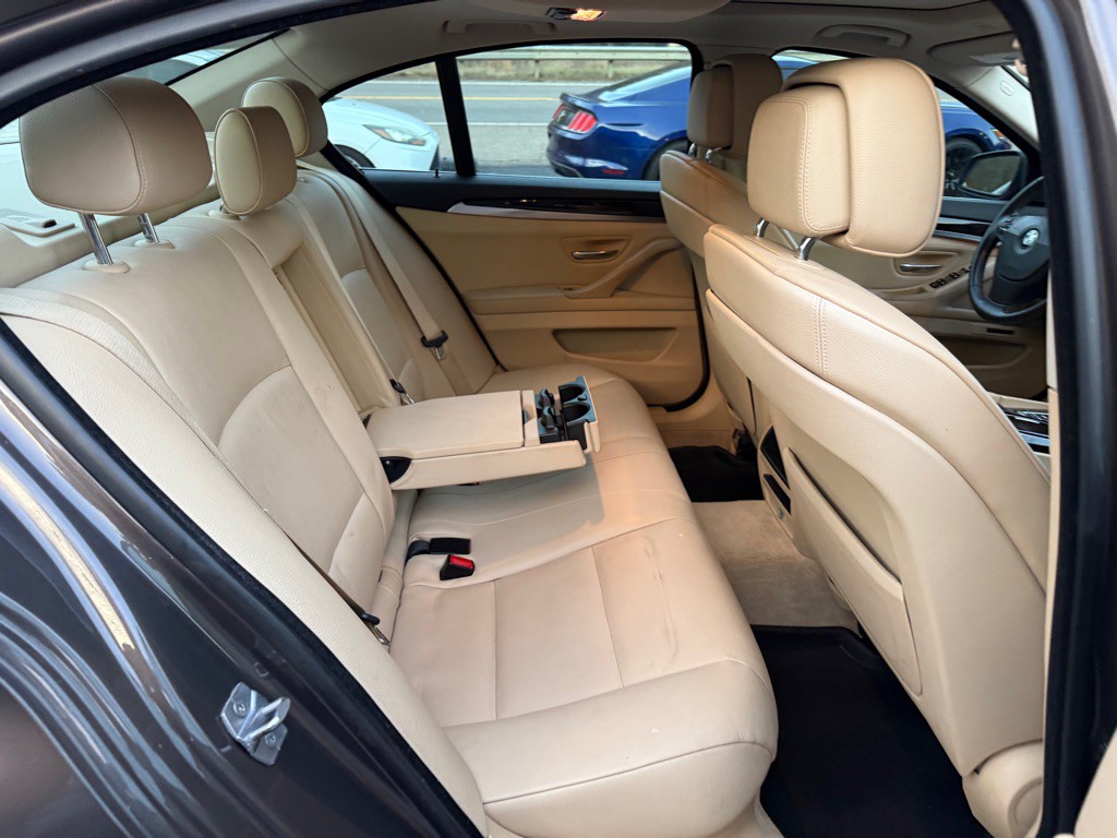 2013 BMW 5 Series Image 84