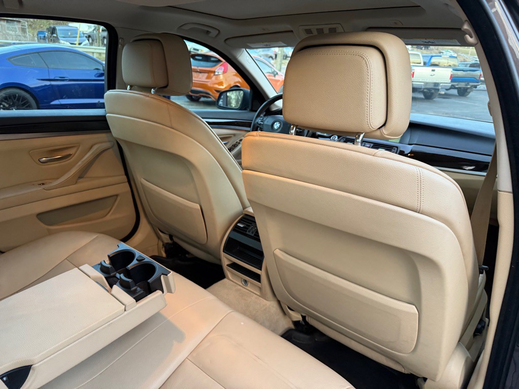 2013 BMW 5 Series Image 85