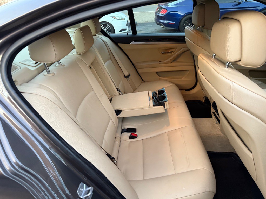 2013 BMW 5 Series Image 87