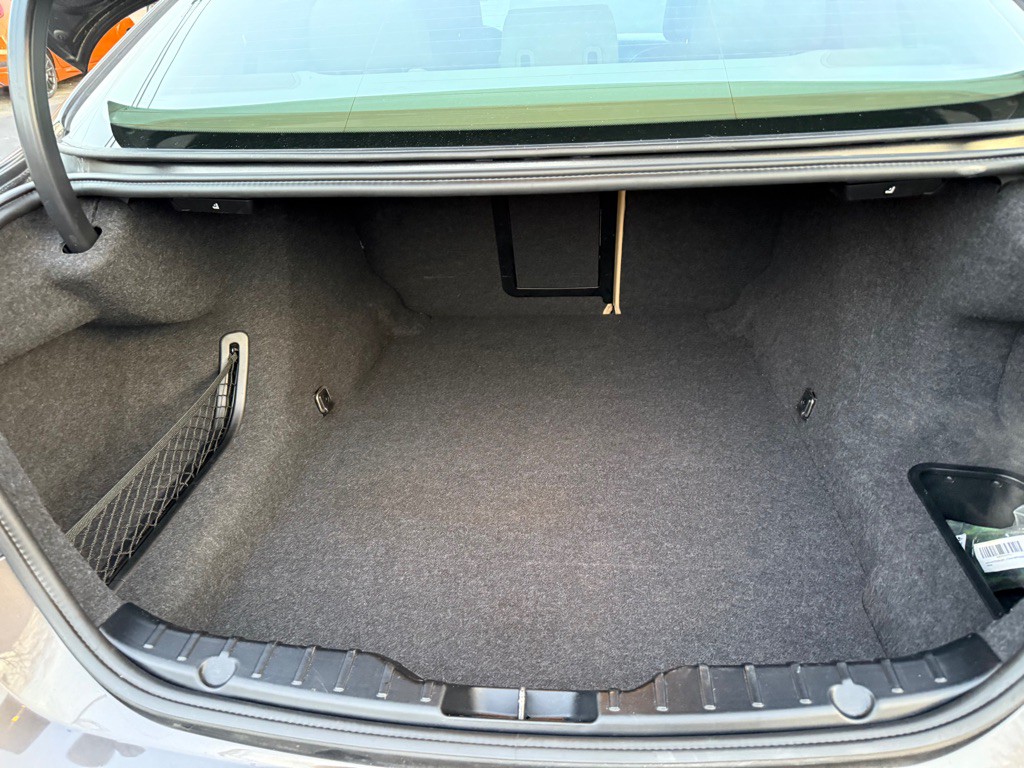 2013 BMW 5 Series Image 92