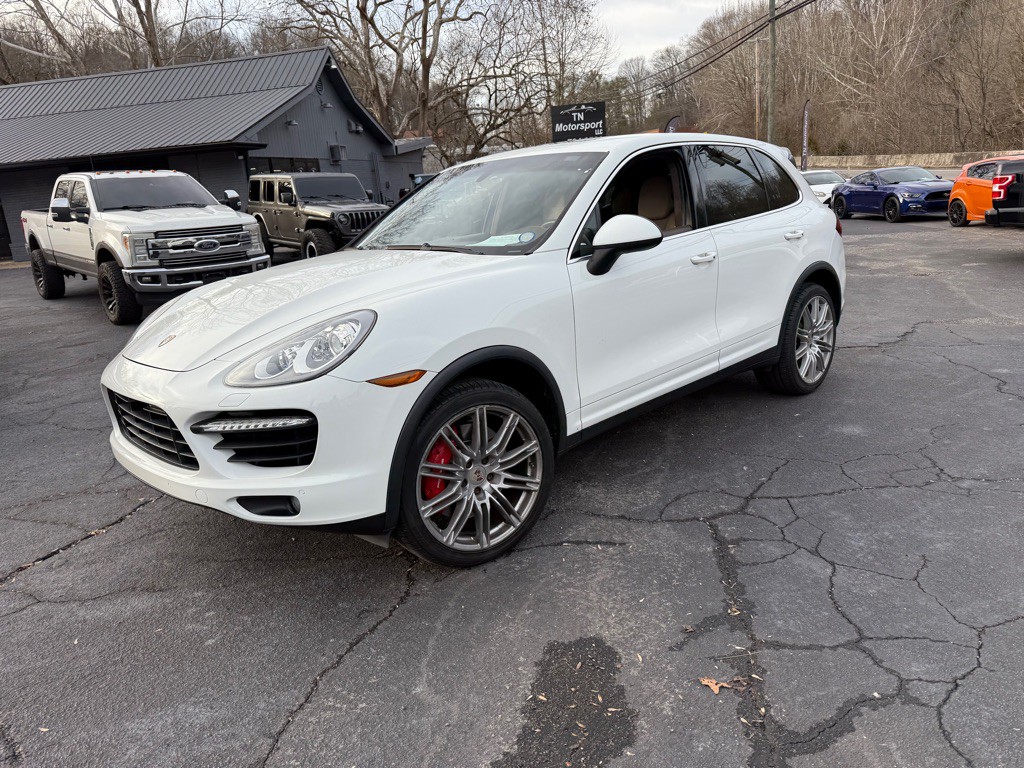 2013 Porsche Cayenne Image 16