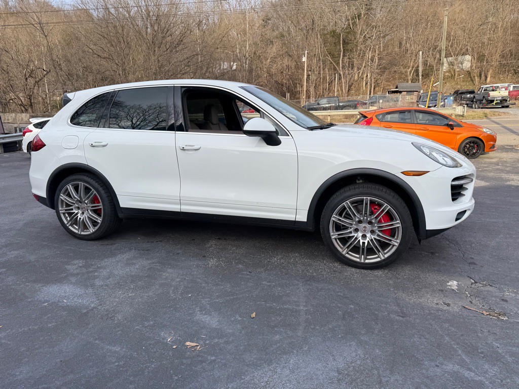 2013 Porsche Cayenne Image 22