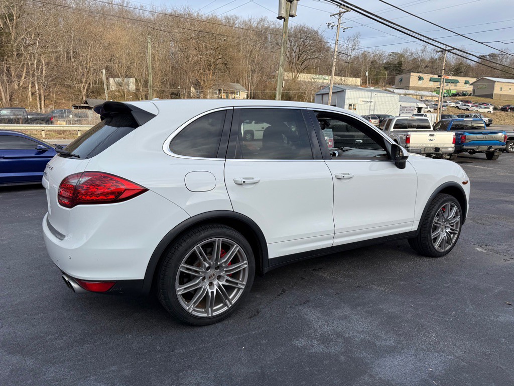 2013 Porsche Cayenne Image 23