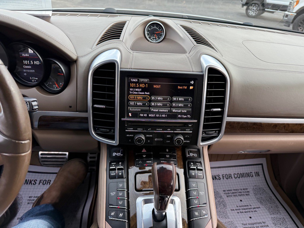 2013 Porsche Cayenne Image 42