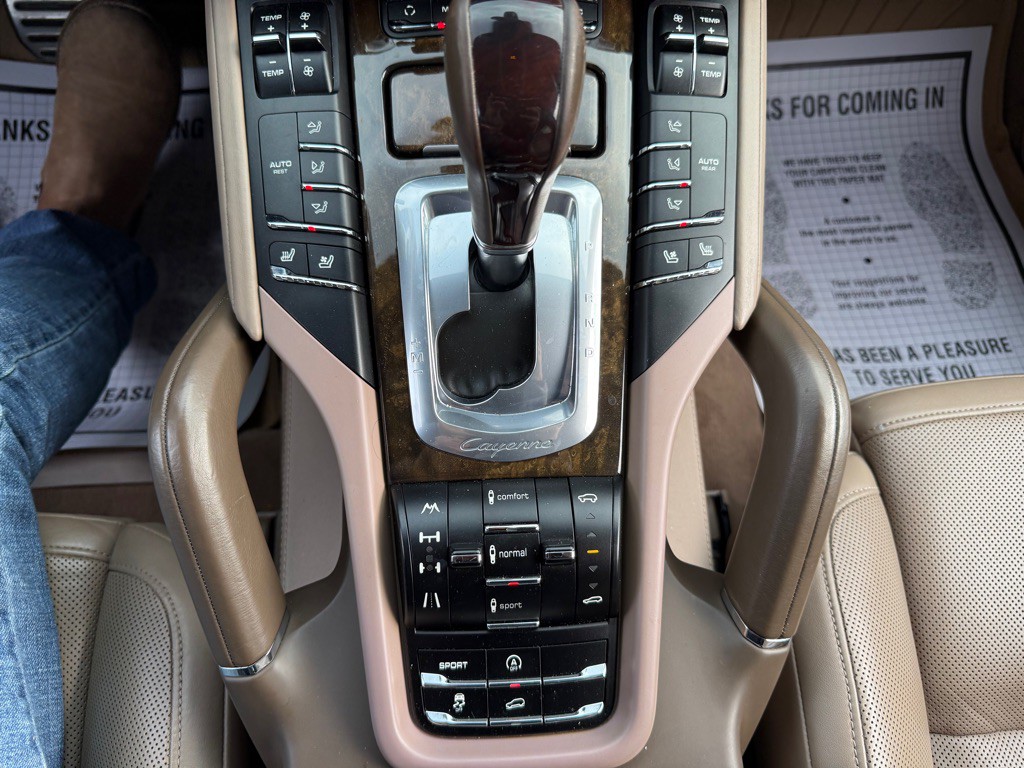 2013 Porsche Cayenne Image 45
