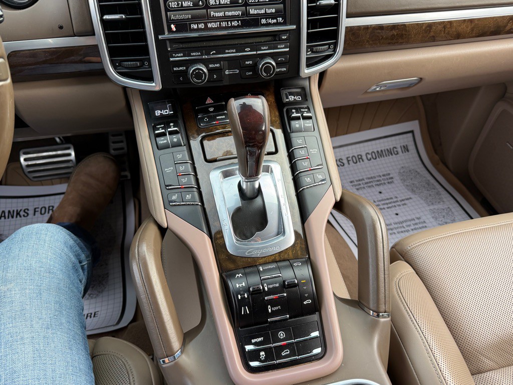 2013 Porsche Cayenne Image 53