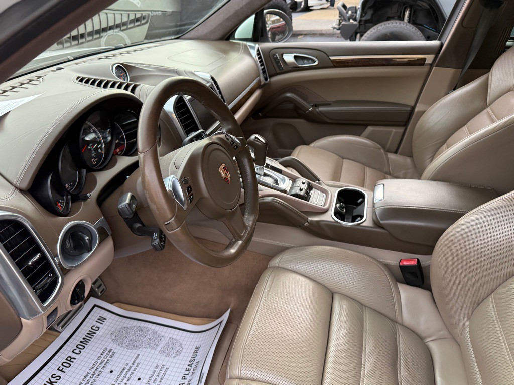 2013 Porsche Cayenne Image 64