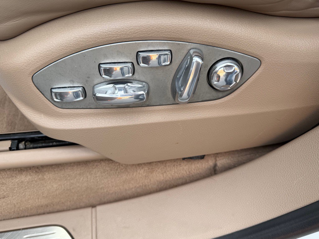 2013 Porsche Cayenne Image 65