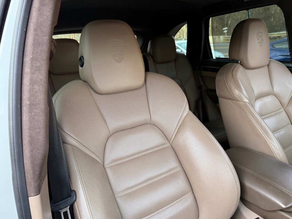 2013 Porsche Cayenne Image 73