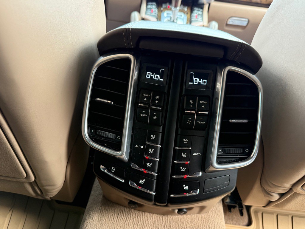 2013 Porsche Cayenne Image 81