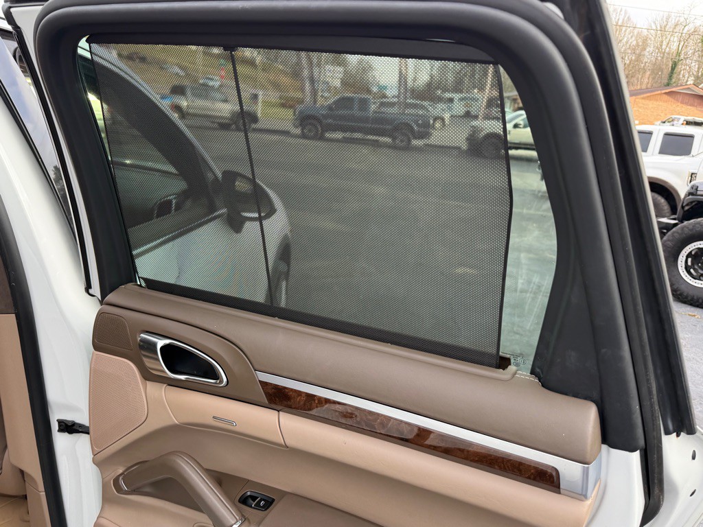 2013 Porsche Cayenne Image 82