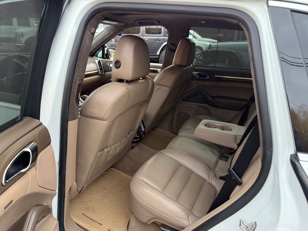 2013 Porsche Cayenne Image 85