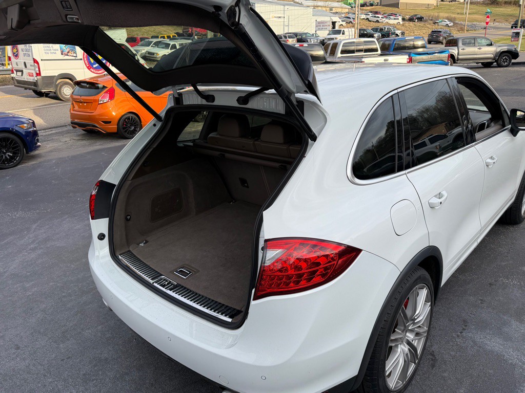 2013 Porsche Cayenne Image 88