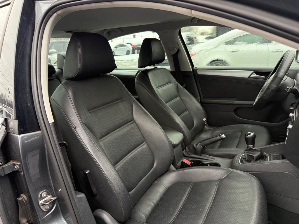 2014 Volkswagen Jetta Image 31