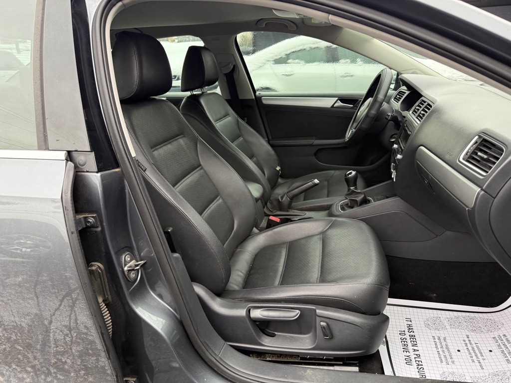 2014 Volkswagen Jetta Image 32