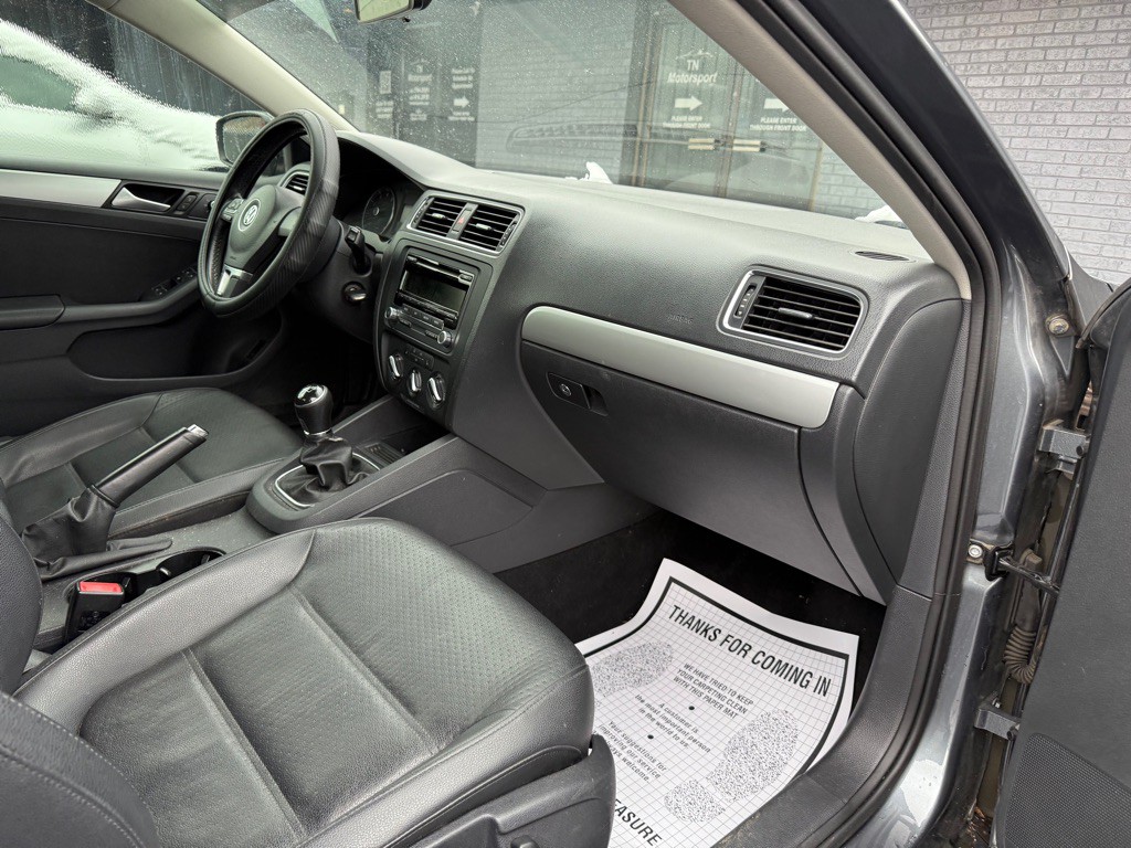 2014 Volkswagen Jetta Image 34