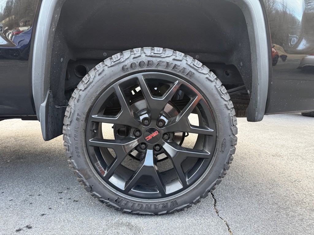 2017 GMC Sierra Image 30