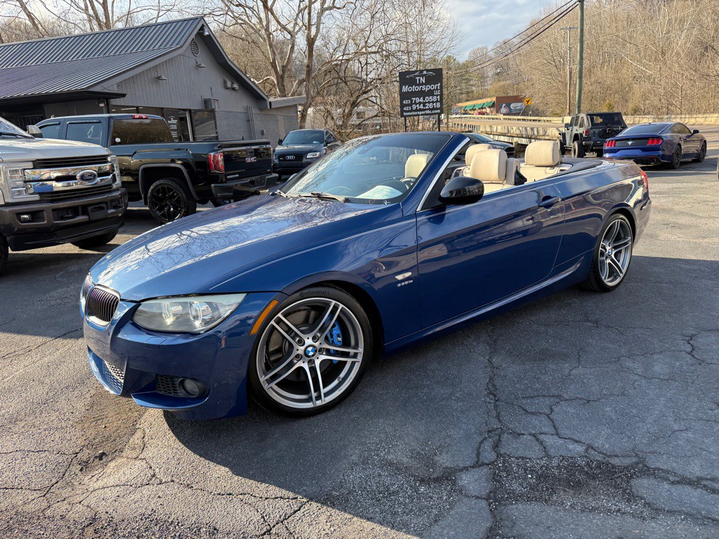 2011 BMW 3 Series Image 8