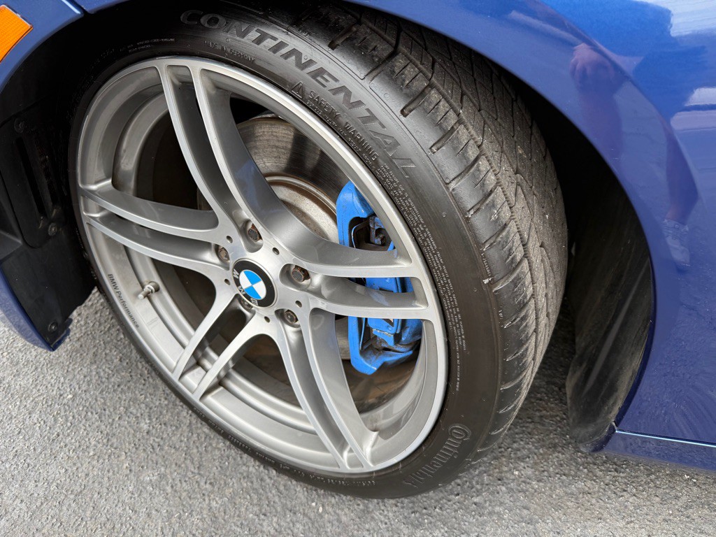 2011 BMW 3 Series Image 38