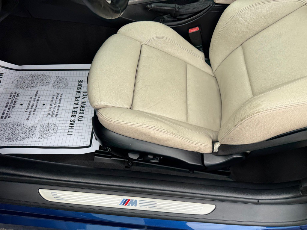 2011 BMW 3 Series Image 42