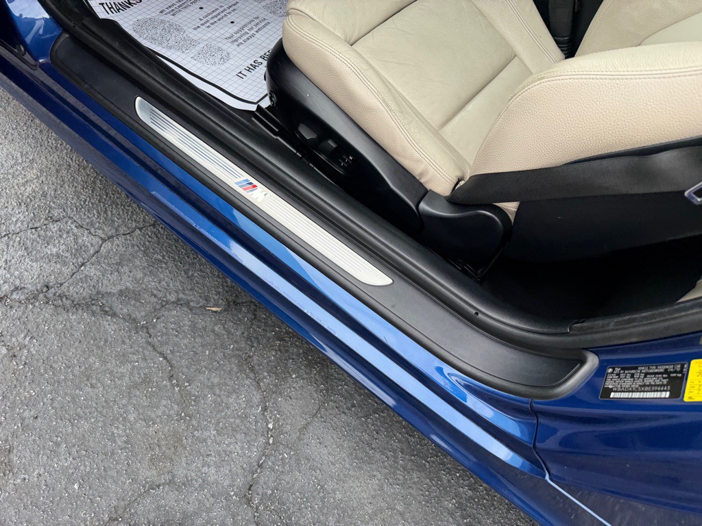 2011 BMW 3 Series Image 48