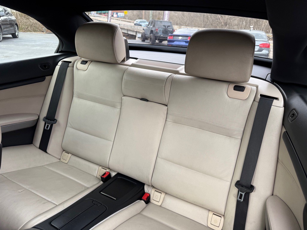 2011 BMW 3 Series Image 49