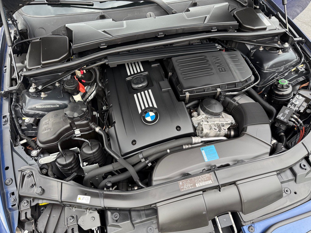 2011 BMW 3 Series Image 53